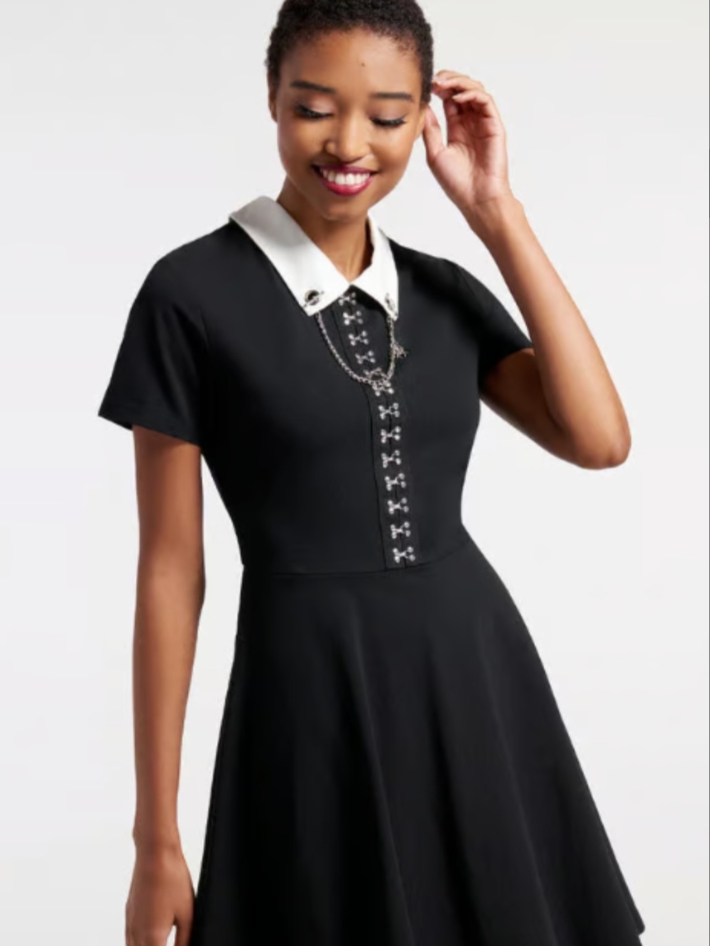 Black Gothic Collar Dress With Spider Chain Black Friday Brand From Dangerfield - Picture 6 of 6